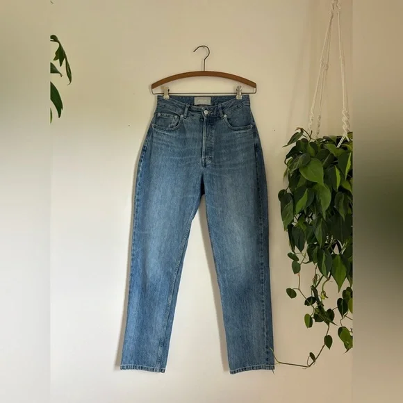 Everlane The Curvy 90s Cheeky Straight Jean - Picture 2 of 8